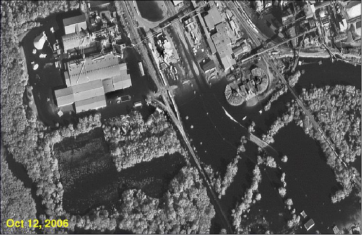 Figure 3: Flood damage in Franklin, Virginia, USA, acquired with EROS-A on Oct. 12, 2006 (image credit: ImageSat)