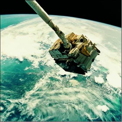 Figure 7: Eureca - with its solar wings already folded against its sides - was recaptured in June/July 1993 after almost a year in orbit (image credit: NASA, ESA)