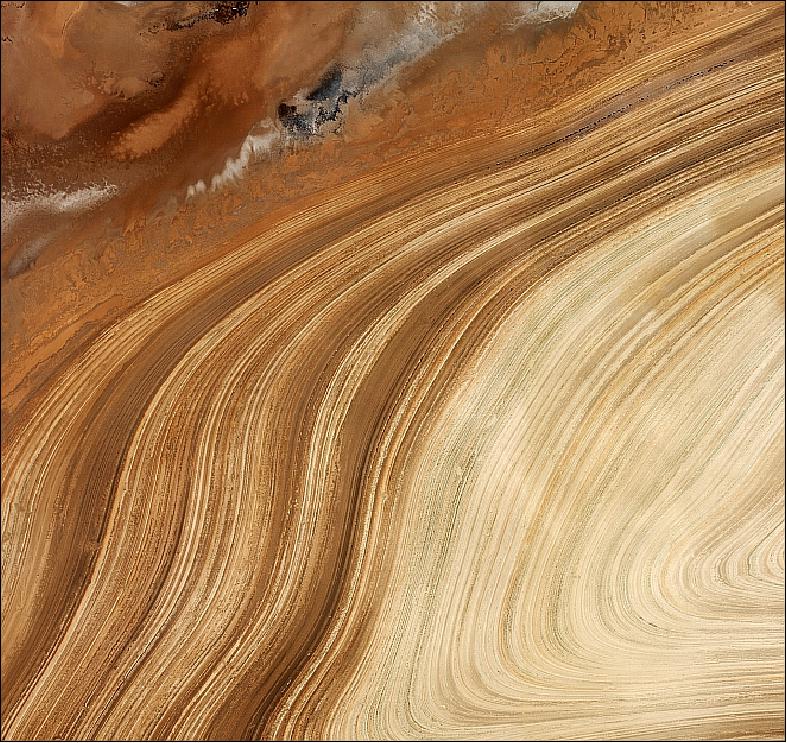 Figure 14: Ikonos-2 image acquired on Nov. 13, 2008 showing the curving sands in central northern Iran's salt desert, Dasht-e Kavir (image credit: ESA, EUSI)