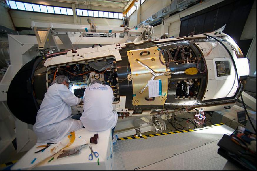 Figure 19: Photo of the IXV during integration tests at TAS-I (image credit: TAS-I, Ref. 21)