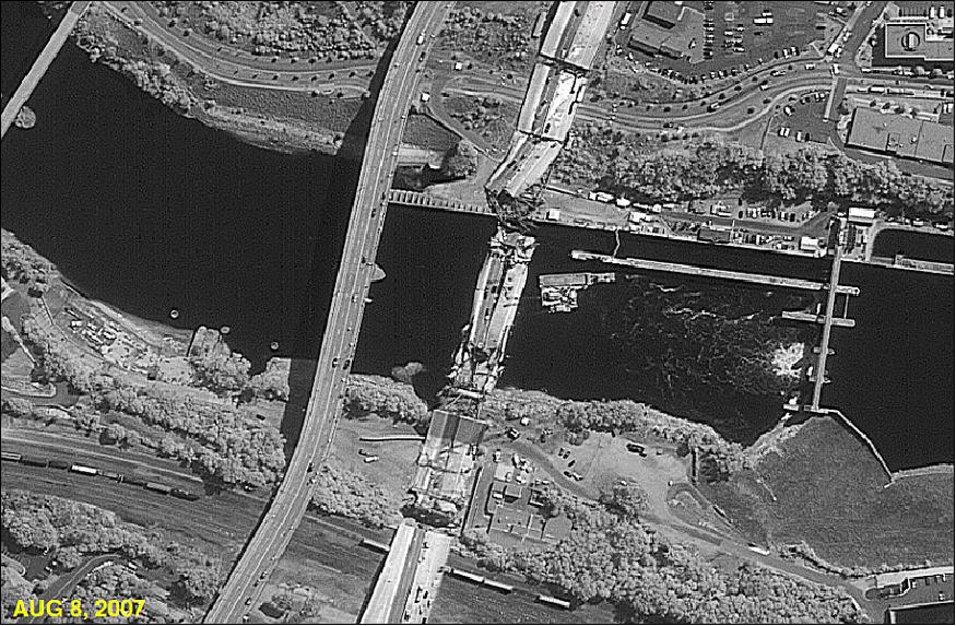 Figure 6: Collapsed I-35W Mississippi Bridge, Minneapolis, Minnesota, acquired with EROS-B on Aug. 8, 2007 (image credit: ImageSat)