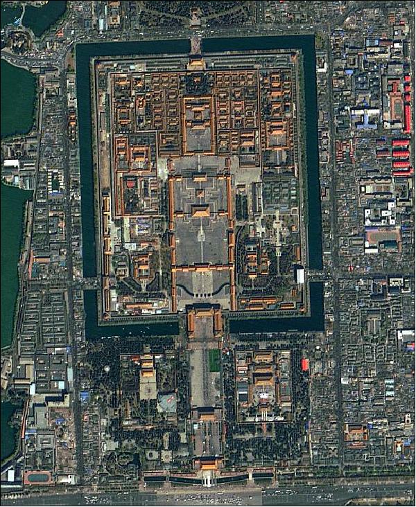 Figure 8: Fused image of the Beijing Forbidden City with 2 m and 8 m resolution data of GF-1 (image credit: DFH)