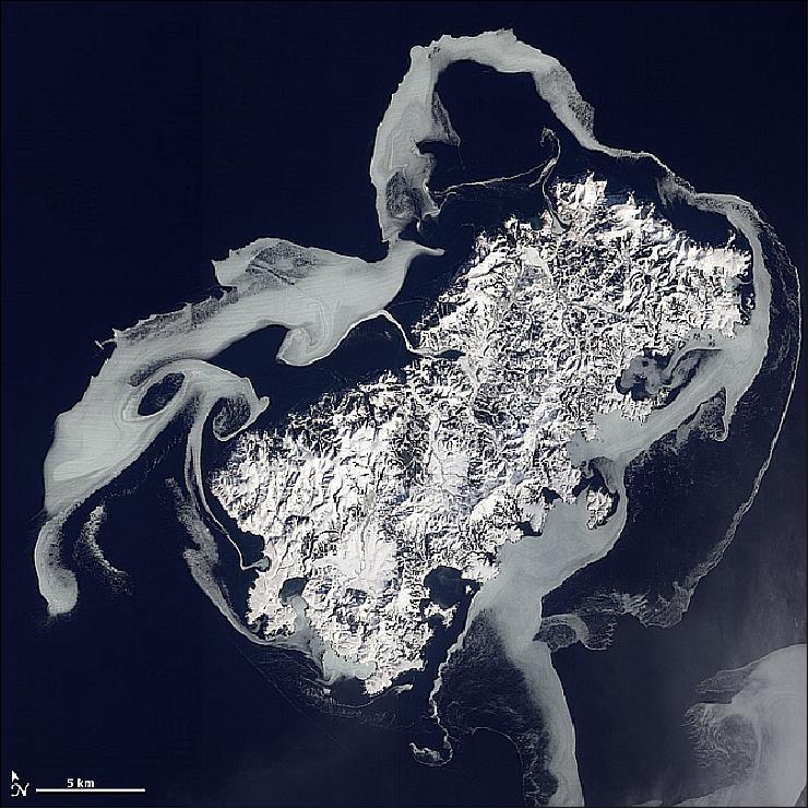 Figure 57: ALI image of the volcanic island Ostrov Shikotan in the Pacific Archipelago of the Kuril Chain (image credit: NASA) 73)