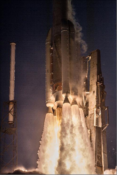 Figure 3: The Atlas 5's RD-180 main engine and five solid rocket boosters propel the rocket off the launch pad into a direct Near-GEO (image credit: ULA)