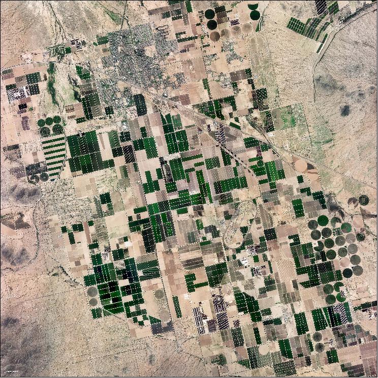 Figure 10: Irrigated crops seen by VENµS on 17 August 2017 near Phoenix, Arizona (United States), image credit: CNES