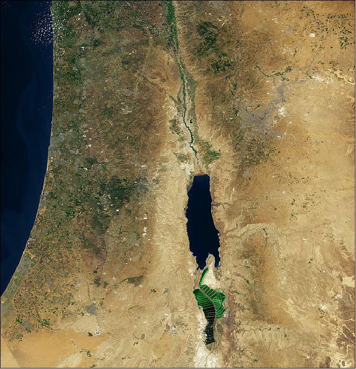 Figure 100: Landsat-8 image of the Dead Sea, acquired on July 4, 2013 with OLI (image credit: USGS, ESA)