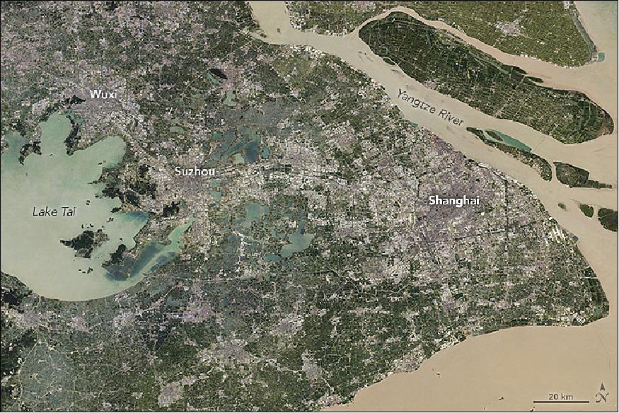 Figure 49: China's metropolitan region of Shanghai observed with OLI on Landsat-8 in 2017 (image credit: NASA Earth Observatory mosaics by Joshua Stevens and Jesse Allen using Landsat data from the USGS, caption by Adam Voiland)