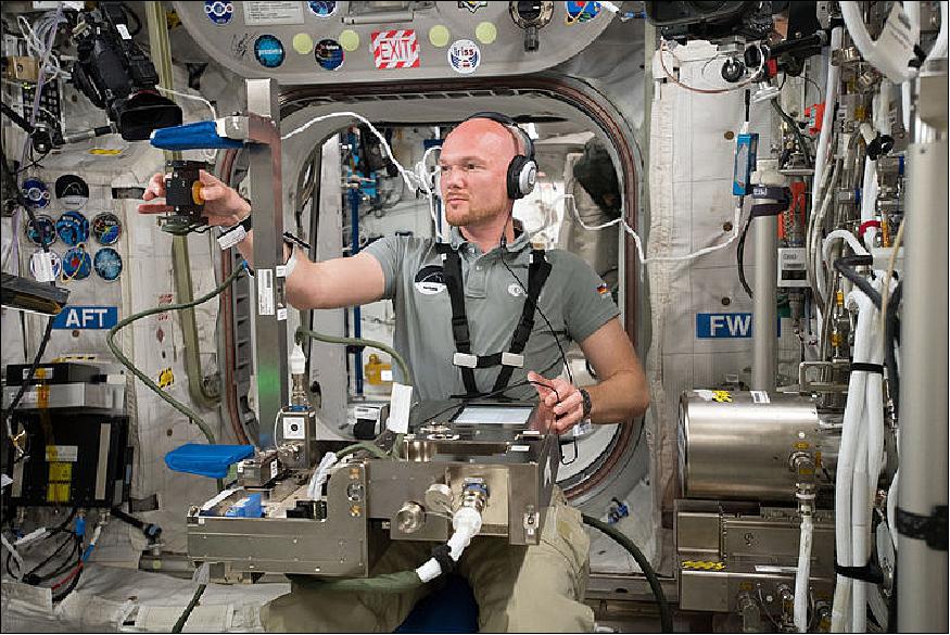 Figure 58: Photo of ESA astronaut Alexander Gerst running the Grip experiment (image credit: ESA/NASA)