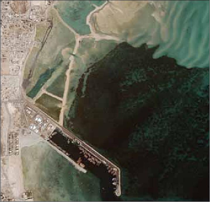 Figure 19: Sample image of Al Wakrah Port, Qatar observed on April 5, 2009 (image credit: DigitalGlobe)