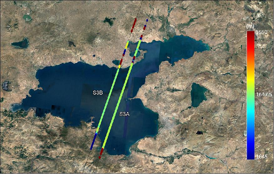 Figure 15: The altimeter has measured the height of Lake Van in east Turkey, close to the boarder of Iran. This brackish lake is the largest body of water in Turkey. The image shows two tracks, about 7 km apart, across the lake: one from the Sentinel-3A satellite on 26 April 2018 and one from Sentinel-3B on 9 May. They measure the lake to be 1647 m above sea level and clearly show the transition from land to water (image credit: ESA, the image contains modified Copernicus Sentinel data (2018), processed by ESA)