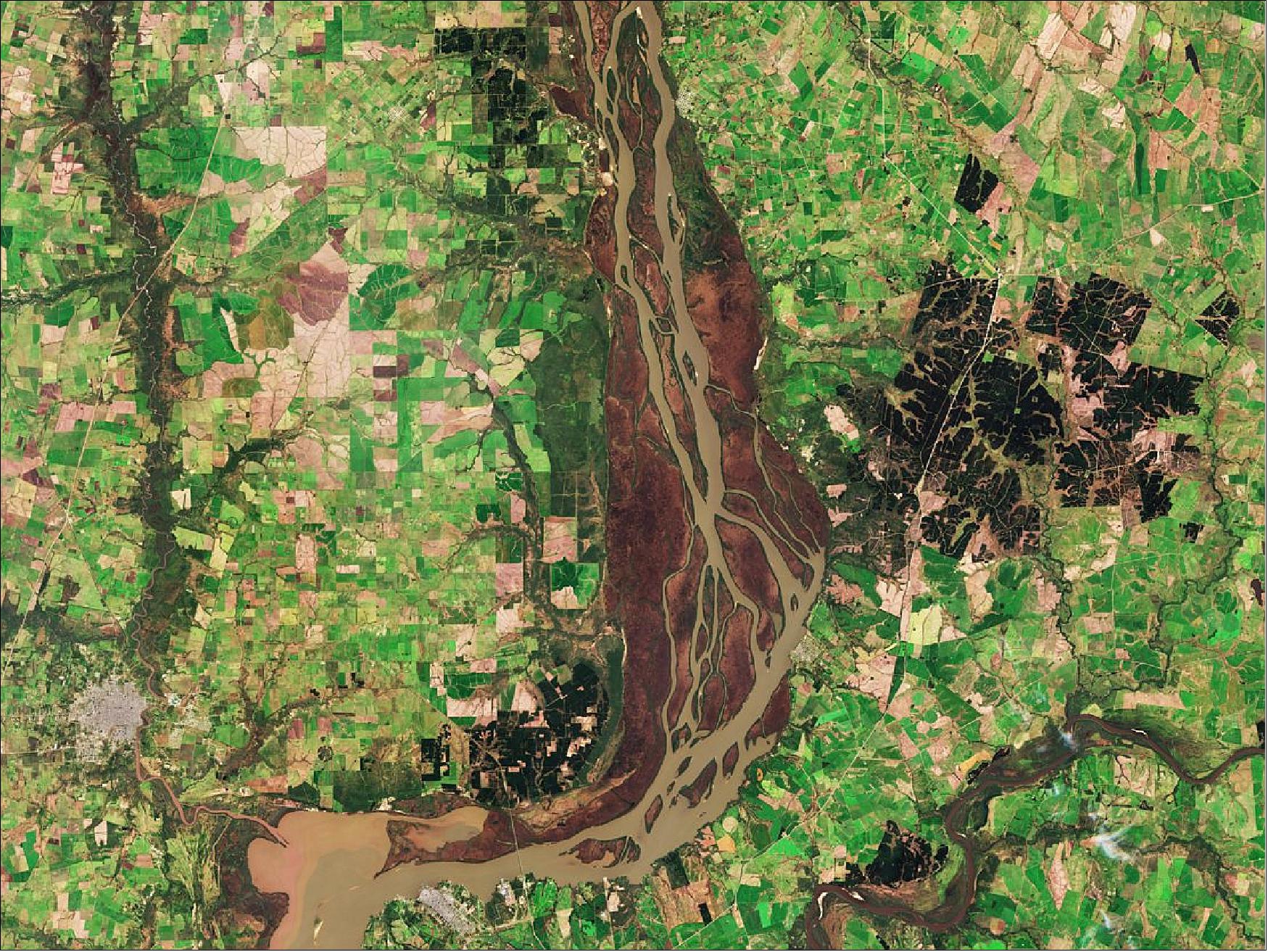 Figure 56: Sentinel-2B acquired this image of the Uruguay River wetlands on 17 August 2018, is also featured on the Earth from Space video program (image credit: ESA, the image contains modified Copernicus Sentinel data (2018), processed by ESA, CC BY-SA 3.0 IGO)