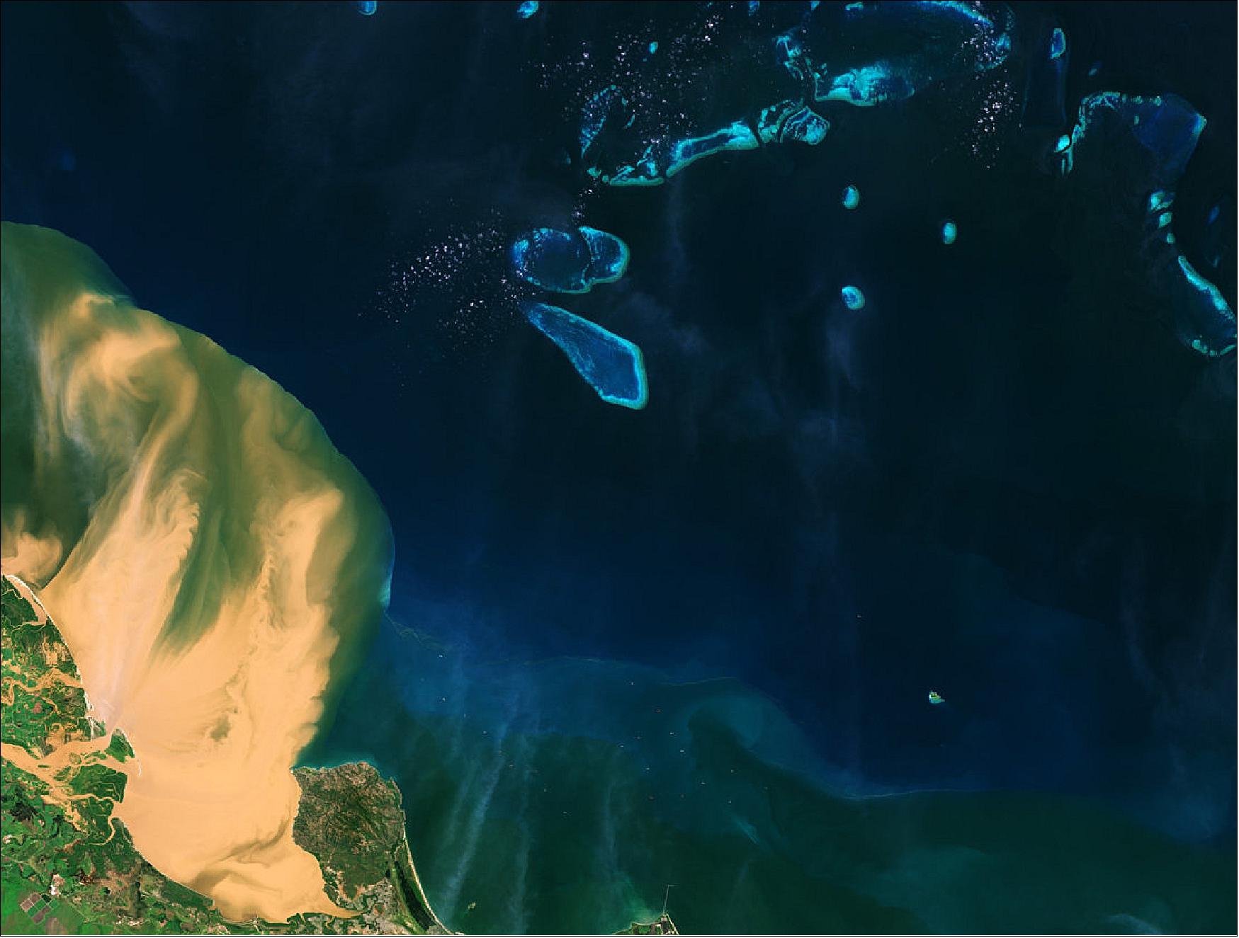 Figure 35: This image was captured a few days after the torrential rain, and shows the muddy waters flowing from the Burdekin River into the Coral Sea. It was captured on 10 February 2019, it is also featured on the Earth from Space video program (image credit: ESA, the image contains modified Copernicus Sentinel data (2019), processed by ESA, CC BY-SA 3.0 IGO)