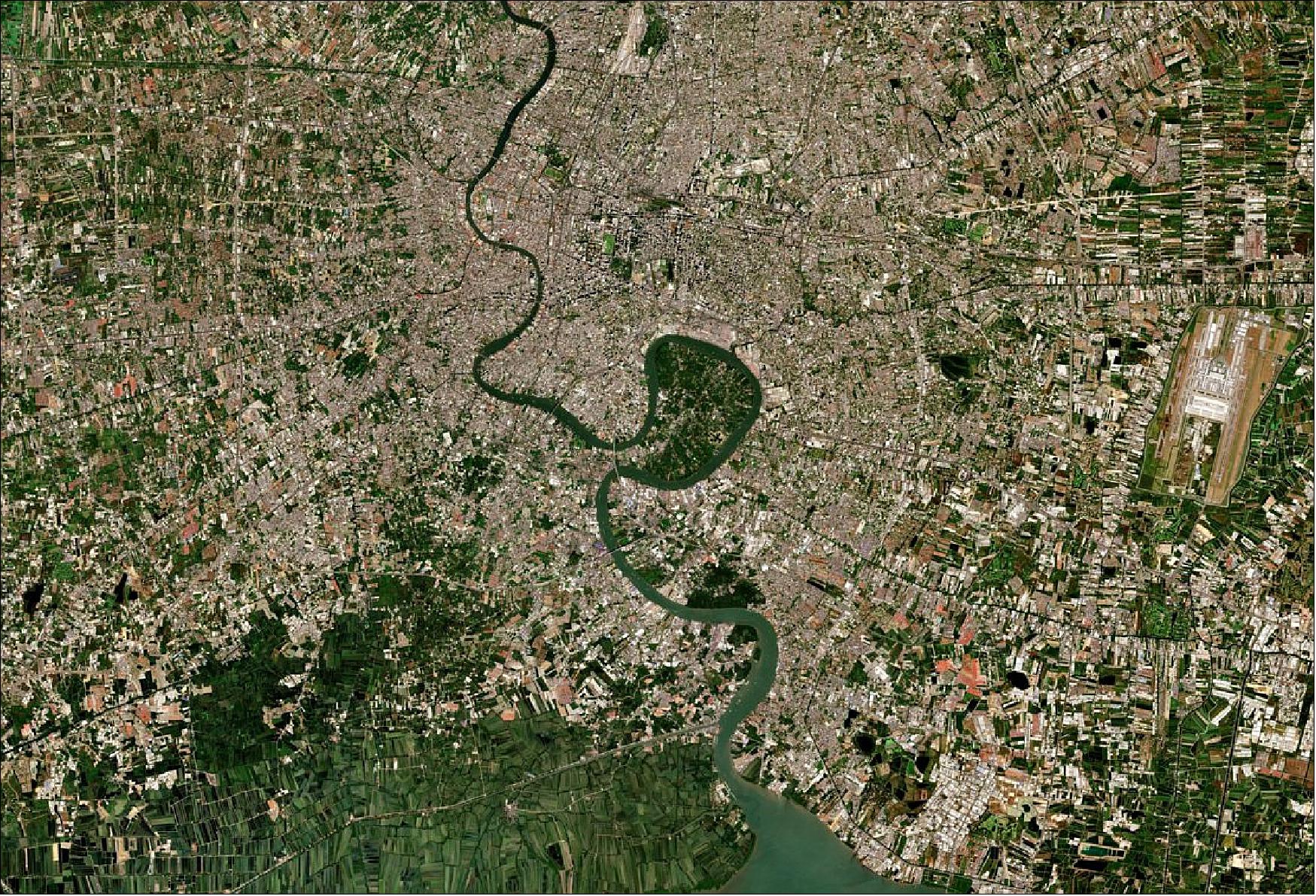 Figure 43: Captured on 22 January 2019 by the Copernicus Sentinel-2B satellite, this true-color image shows Thailand’s most populous city Bangkok, and its ‘Green Lung’ Bang Kachao. The government-protected oasis of green is wrapped around the Chao Phraya River, which is seen flowing through the city of Bangkok before emptying into the Gulf of Thailand (image credit: ESA, the image contains modified Copernicus Sentinel data (2019), processed by ESA, CC BY-SA 3.0 IGO)