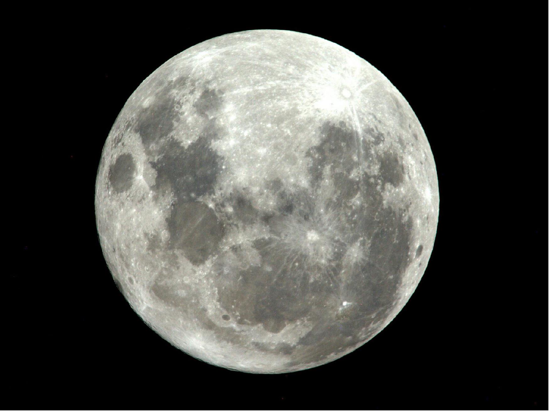 Figure 6: The Moon seen from the International Space Station. The image was taken by ESA astronaut Paolo Nespoli during his second mission to 'MagISStra' on 20 March 2011. Paolo commented on the image: "Supermoon was spectacular from here!" (image credit: ESA/NASA)