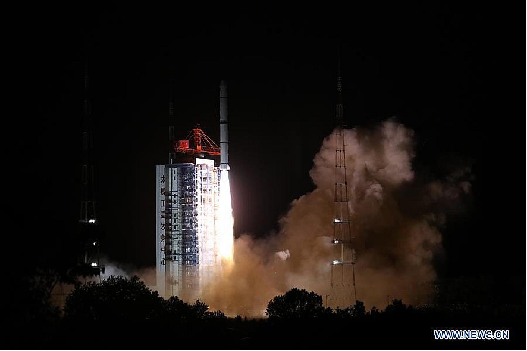 Figure 3: A Long March-2C rocket, carrying the satellite HY-1D, is launched from the Taiyuan Satellite Launch Center, north China's Shanxi Province, June 11, 2020. The new satellite will form China's first satellite constellation for marine civil service together with HY-1C, which was launched in September 2018. (Photo by Zheng Taotao/Xinhua)