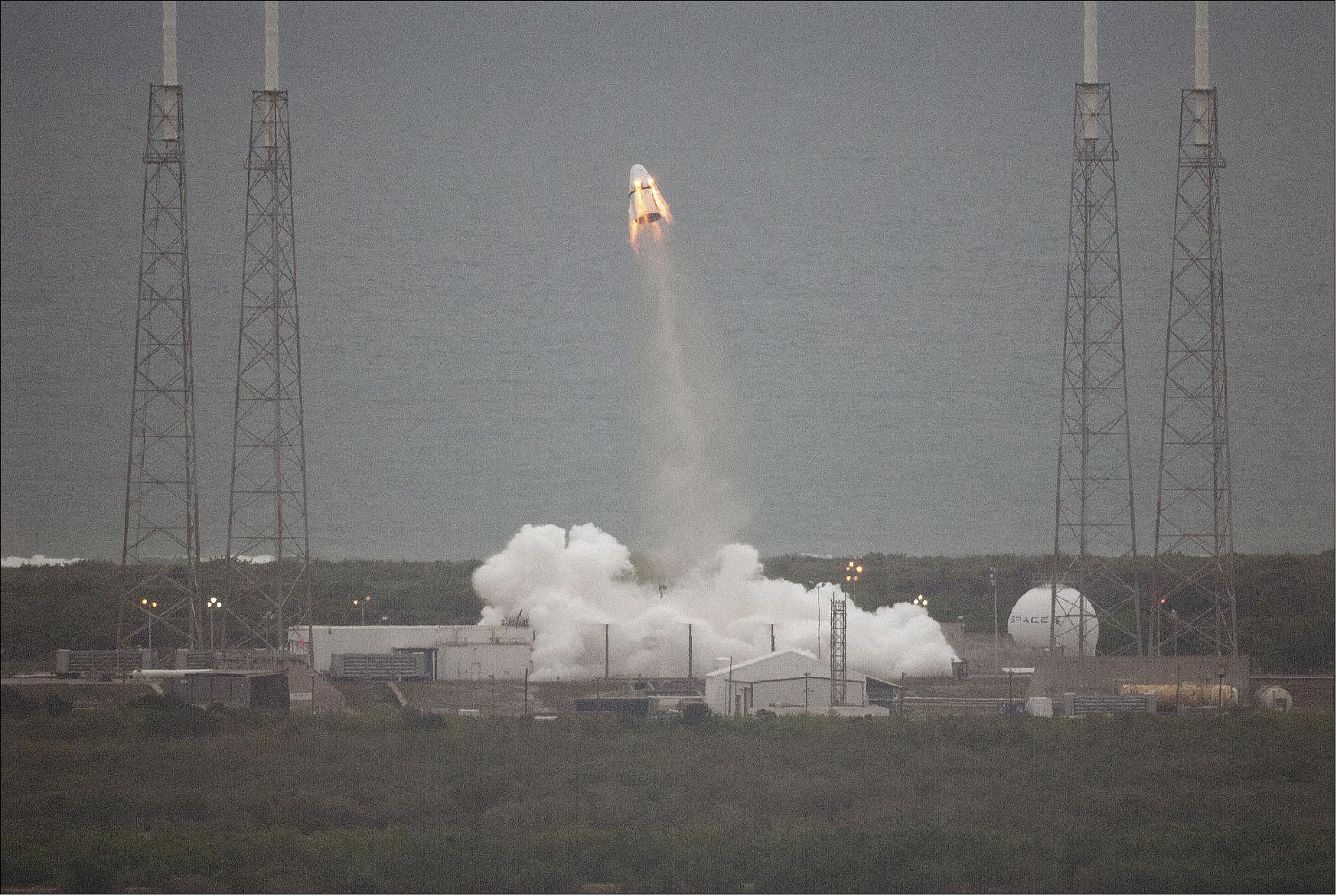 Figure 30: Photo of the SpaceX Pad Abort Test with the Crew Dragon shortly after launch (image credit: NASA, Universe Today)
