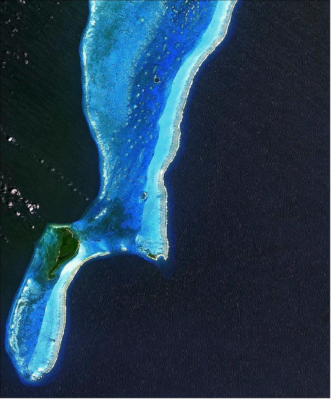 Figure 25: The Lighthouse Atoll in the Belize Barrier Reef is featured in this image acquired on 29 March 2011 by Japan’s ALOS satellite (image credit: JAXA, ESA)