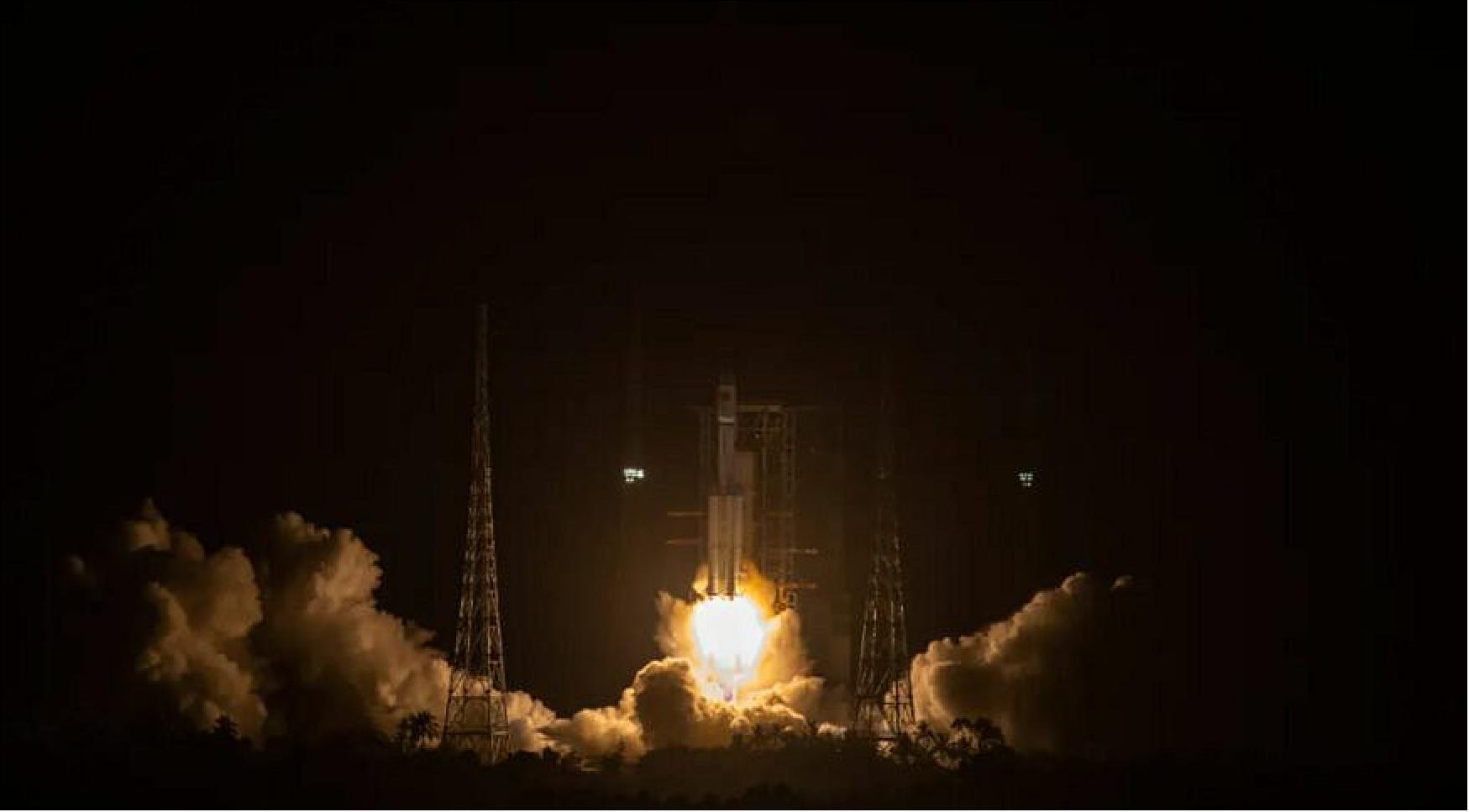 Figure 48: A Long March 7 carrying the Tianzhou-2 spacecraft lifts off from Wenchang ahead of an orbital docking with Tianhe (image credit: CASC)