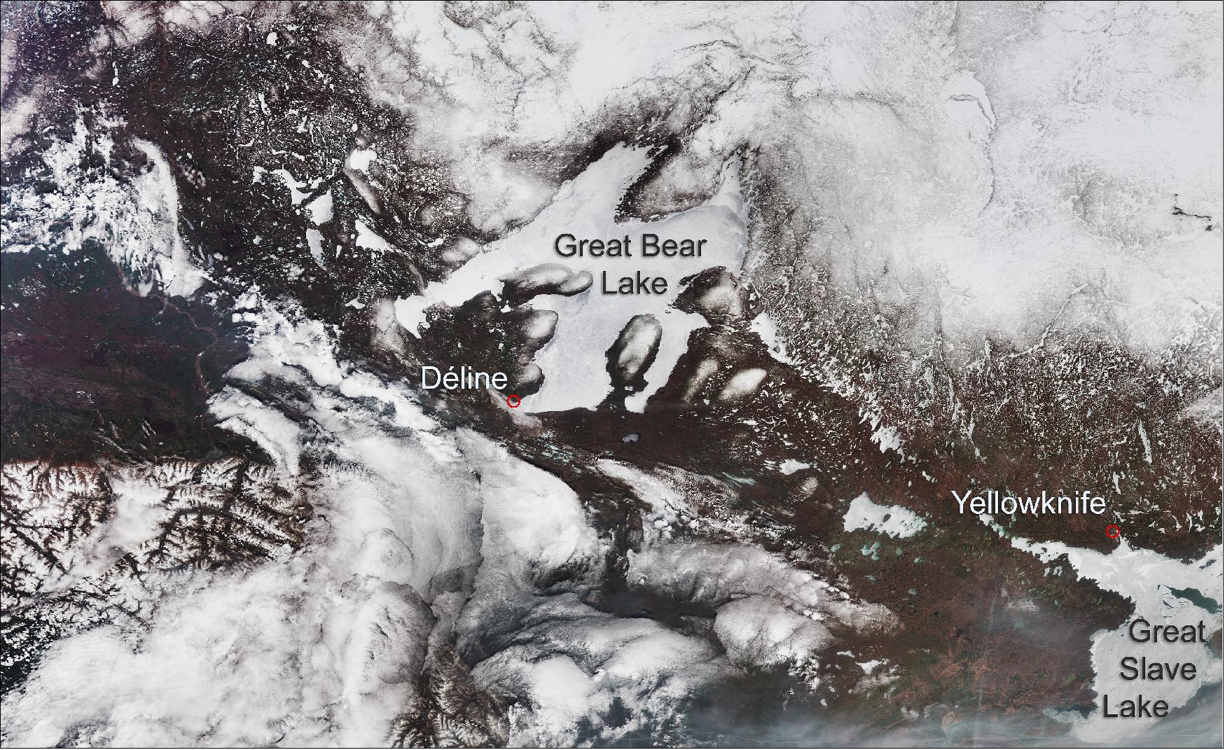 Figure 34: The Great Bear Lake and Great Slave Lake in the Northwest Territory of Canada can be seen from this Copernicus Sentinel-3 image, captured on 21 May 2019 (image credit: ESA, CC BY-SA 3.0 IGO)
