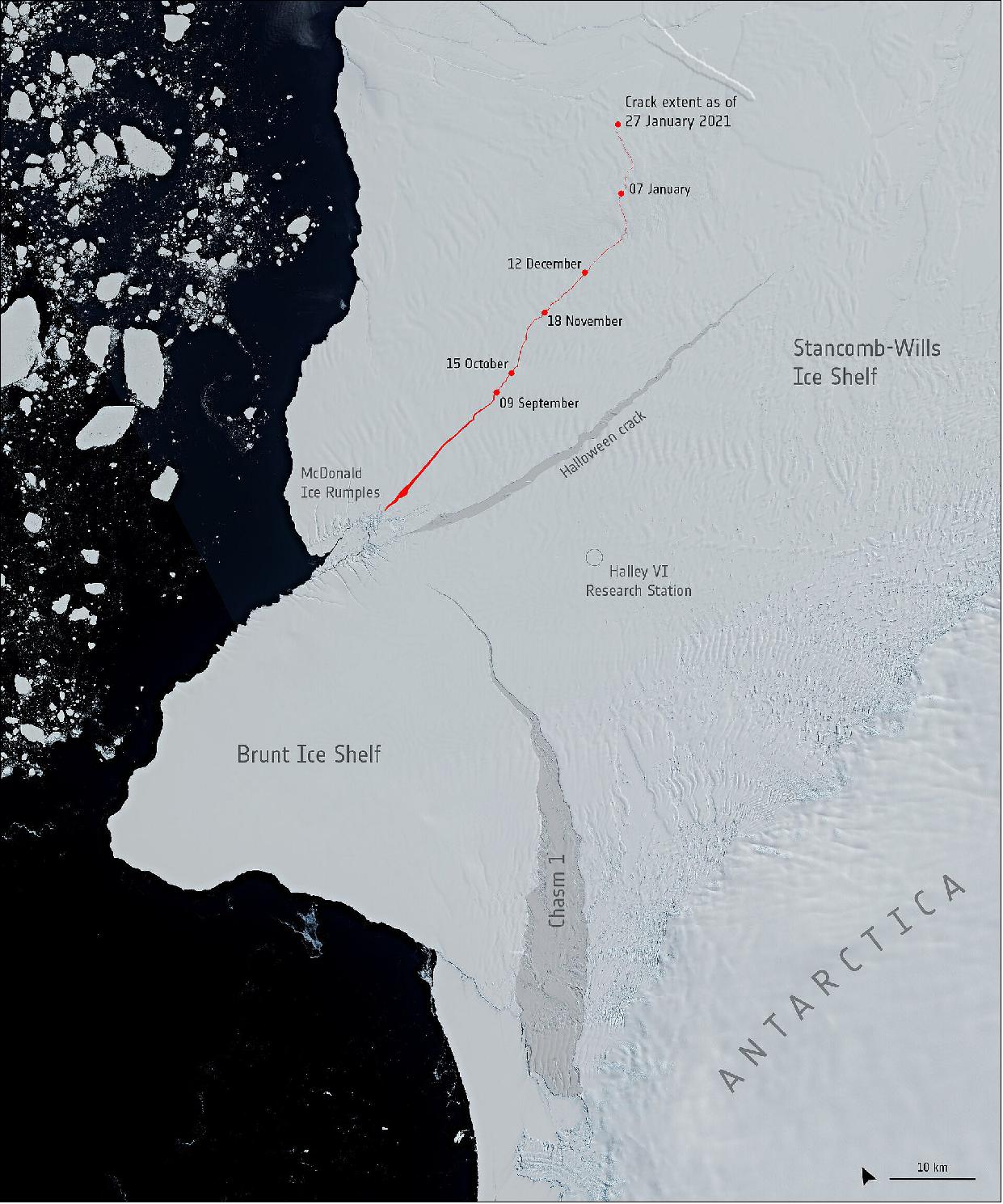crack in ice shelf north of the McDonald Ice Rumples