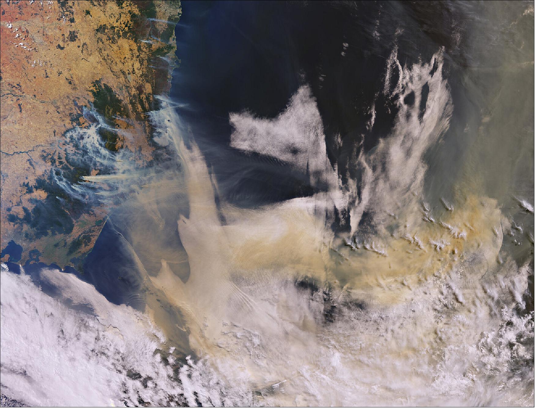 Figure 58: This Copernicus Sentinel-3 image shows smoke pouring from numerous fires in New South Wales on 3 January 2020 (image credit: ESA, the image contains modified Copernicus Sentinel data (2020), processed by ESA, CC BY-SA 3.0 IGO)