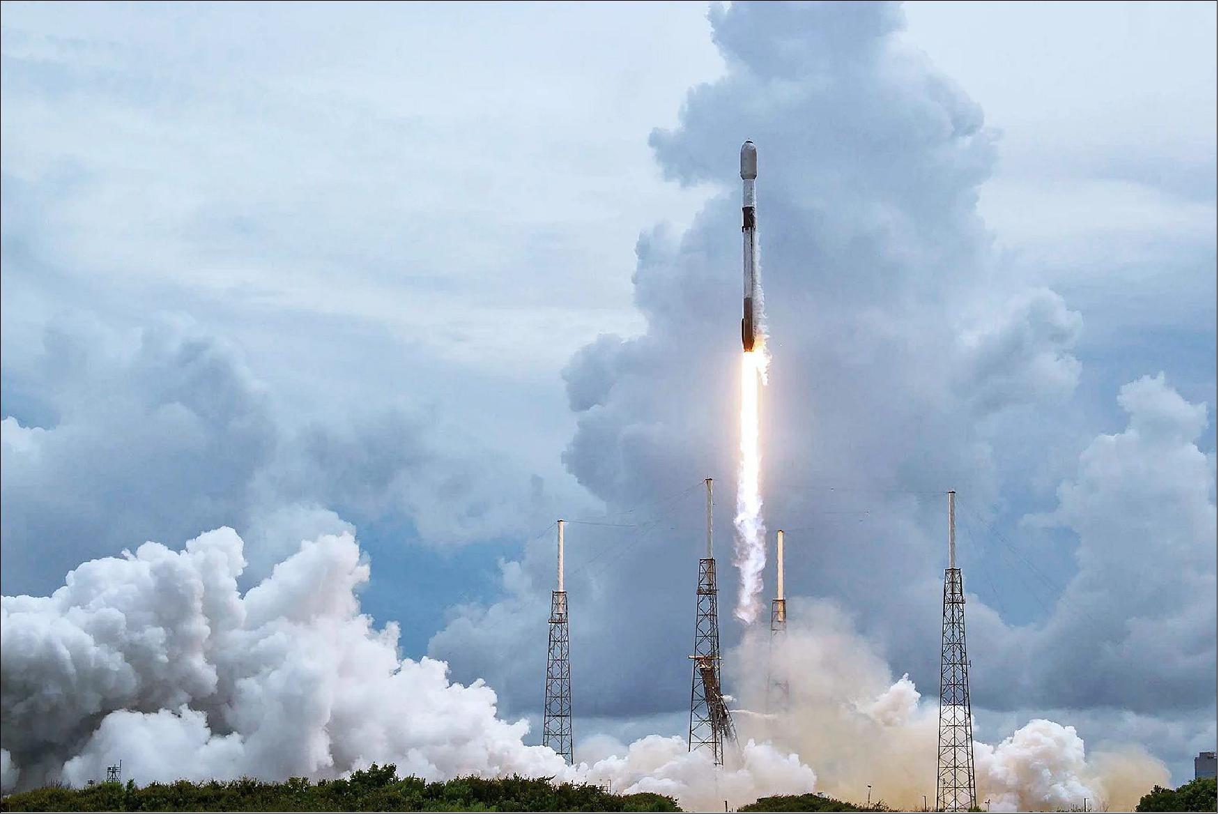 Figure 11: SpaceX Transporter-2 launch, 30 June 2021, carrying 4 ICEYE radar imaging satellites from Cape Canaveral Space Force Station, Florida. The deployment of the payload of 88 satellites started nearly 58 minutes after liftoff, once the upper stage performed a second burn of its engine to place it into a sun-synchronous orbit at an altitude of nearly 550 km (image credit: SpaceX via Exolaunch)