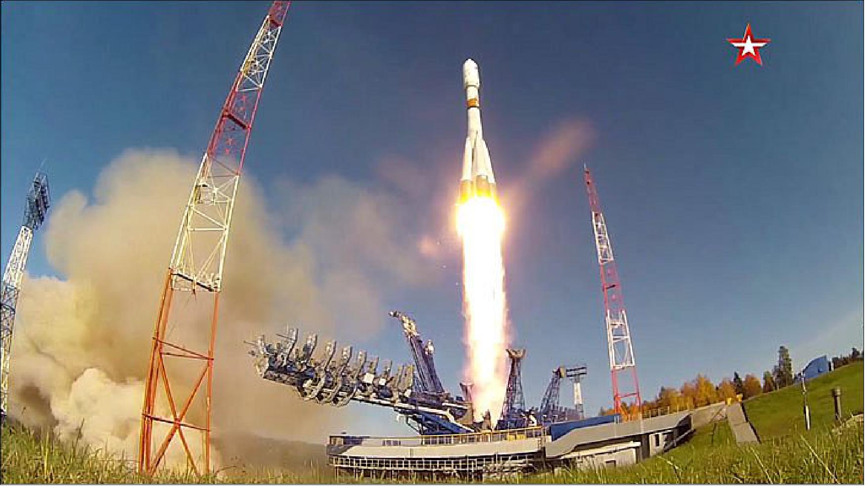 Figure 8: Launch photo of the 16th Gonets-M mission of primary payloads No 27, 28 and 29 plus 19 secondary payloads on a Soyuz-2-1b/Fregat vehicle from the Plesetsk Cosmodrome, Russia (image credit: Russian Spaceweb)