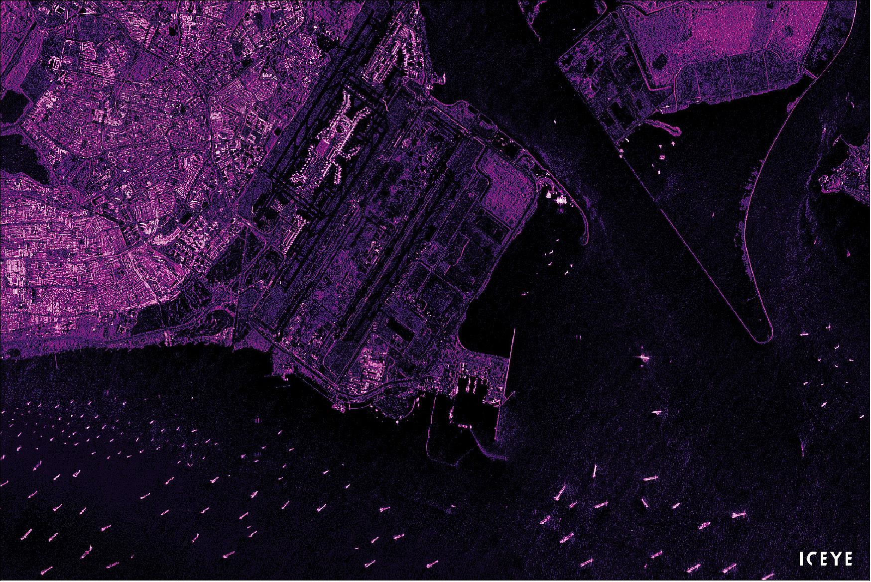 Figure 51: ICEYE-X2 radar satellite image of Singapore, showing large vessels and the Changi Airport Singapore (image credit: ICEYE)