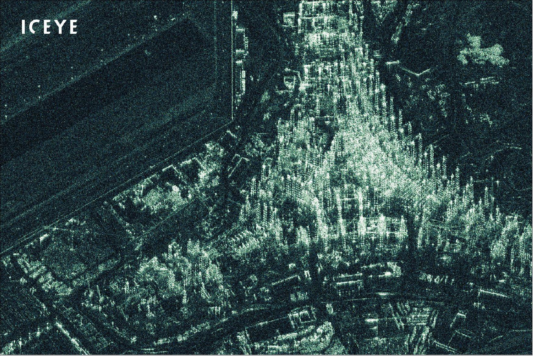 Figure 47: An ICEYE-X2 Spotlight radar satellite image of the Kuwait International Airport's new terminal under construction (image credit: ICEYE)