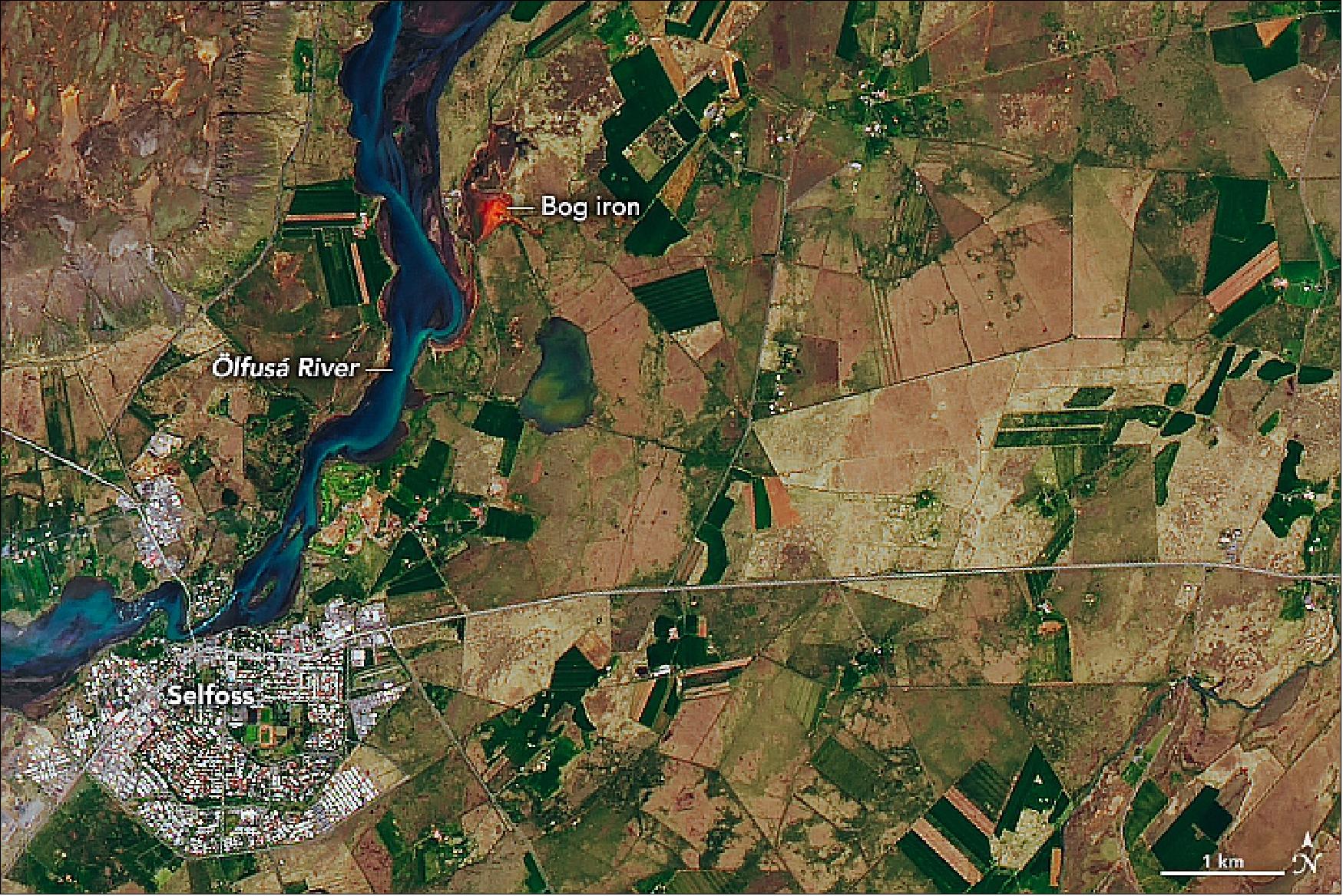 Figure 49: Detail image of Selfoss: The Ölfusá River is not Iceland’s longest river, measuring only 25 km from its headwaters to the ocean. Yet it moves an average of 423 m3/s of water — more than any other river in the country (image credit: NASA Earth Observatory, image by Joshua Stevens, using Landsat data from the U.S. Geological Survey. Story by Kathryn Hansen with image interpretation by Emmanuel Pagneux, University of Iceland)
