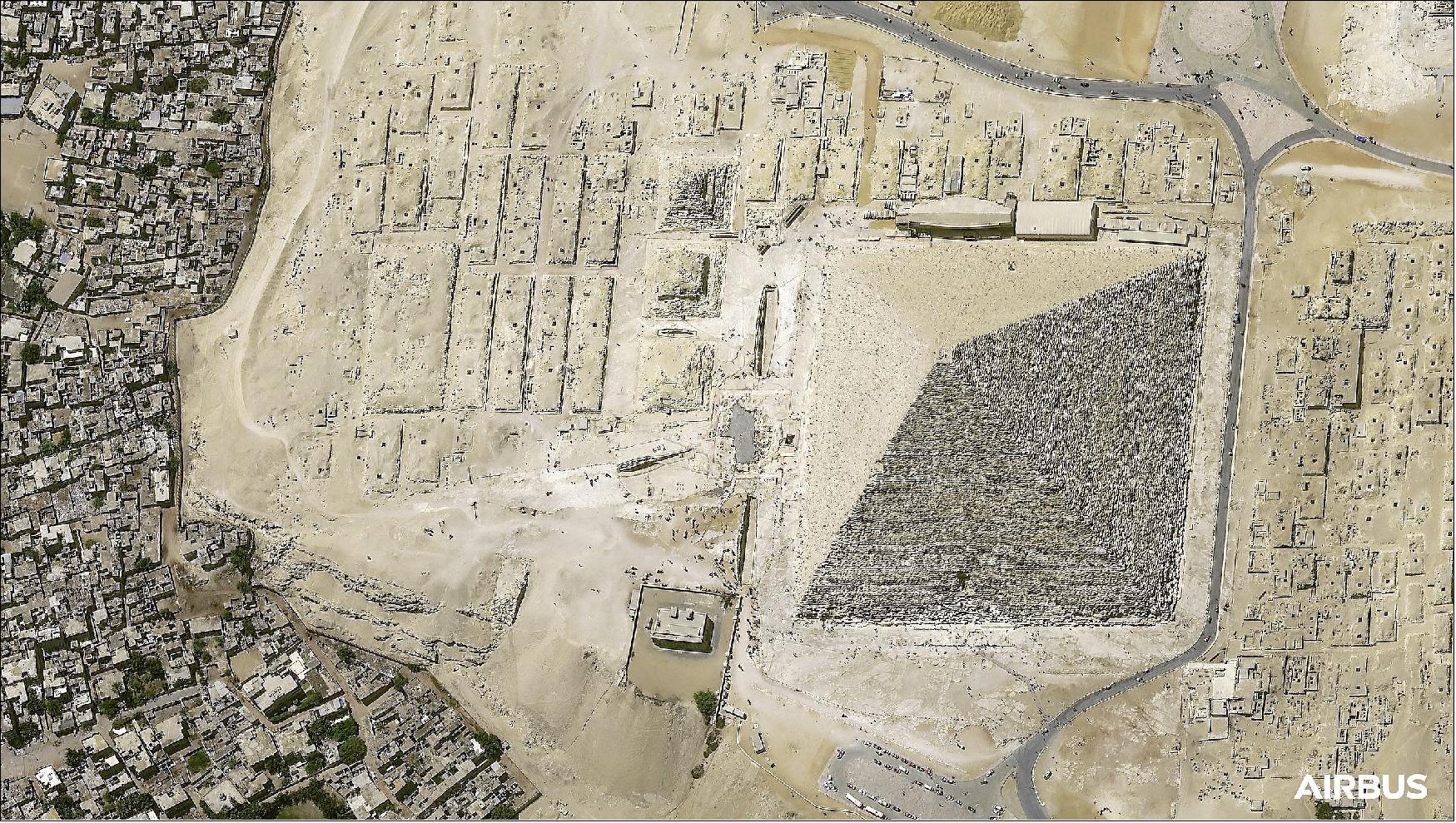 Figure 13: Pleiades Neo 3 satellite first image of the Cheops Pyramid, Cairo, Egypt - at 30 cm native resolution (image credit: Airbus)