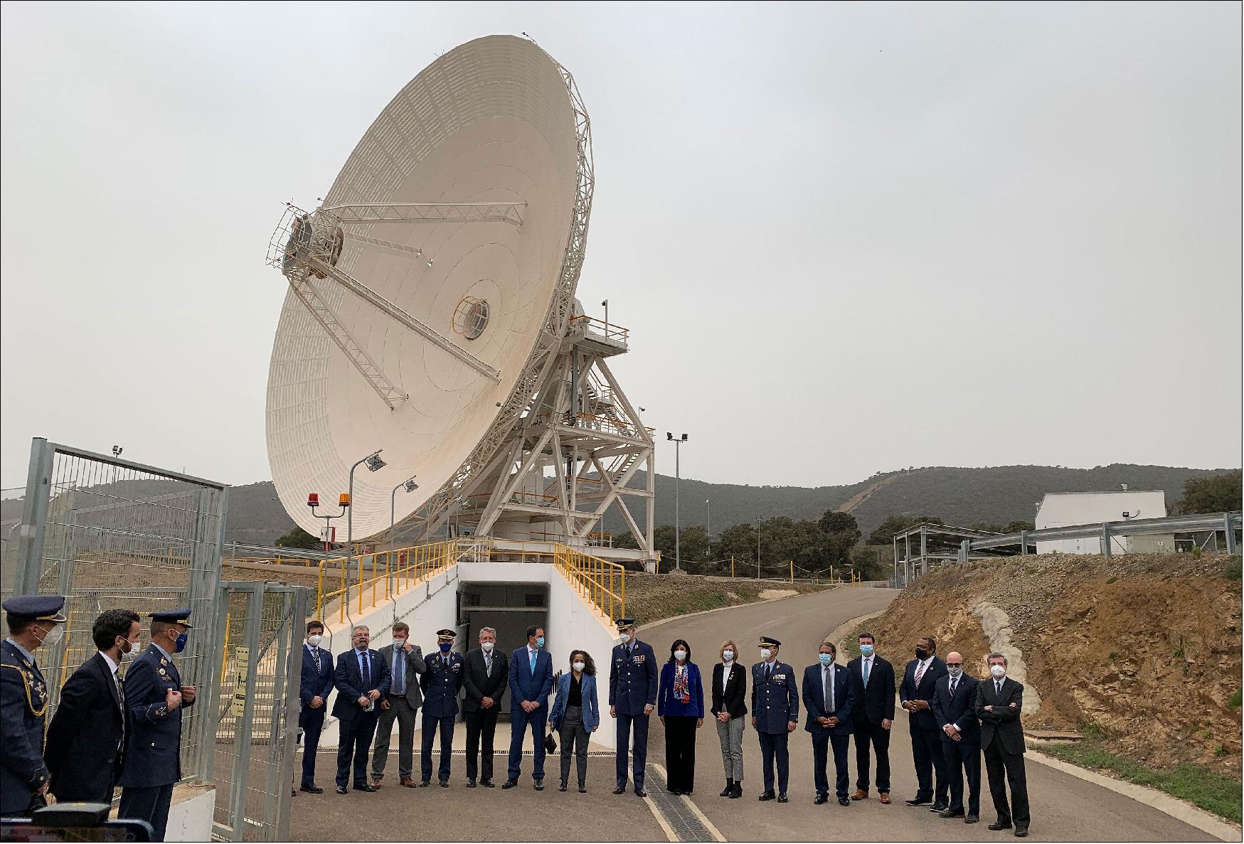 Figure 7: NASA officials and dignitaries from Spain and the U.S. flank King Felipe VI of Spain at the inauguration of the DSN's DSS-53 antenna. Kathy Lueders, associate administrator for the Space Operations Mission Directorate, and Badri Younes, deputy associate administrator for SCaN, led the NASA delegation (image credit: NASA)
