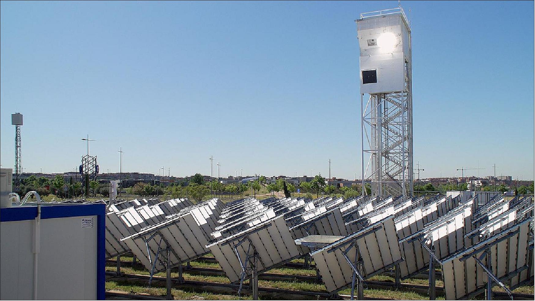 Figure 56: The sun-tracking heliostat field delivers radiative power to a solar reactor positioned at the top of the tower (image credit: Christophe Ramage ©ARTTIC 2019)